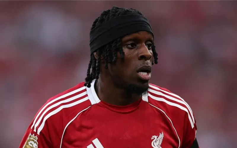 فريمبونج يصف لاعب ليفربول أسطورة كبيرة.. شرف اللعب معه في الملعب